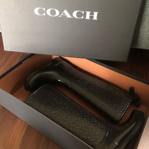 Coach size 5B black rain boots with tie back - Picture 2 of 9